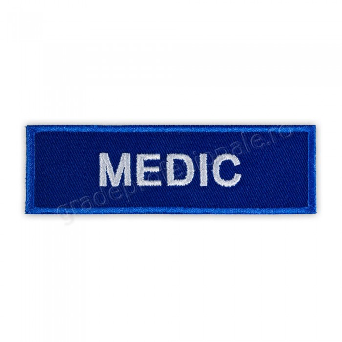 Ecuson "MEDIC" ambulanta brodat pe suport textil albastru