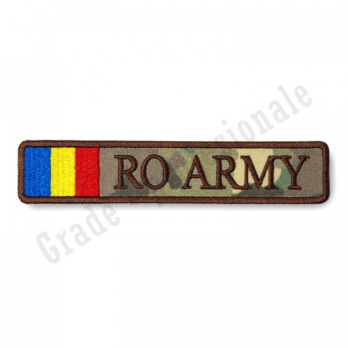 ecuson brodat cu text "RO ARMY" pe suport textil camuflaj forte terestre