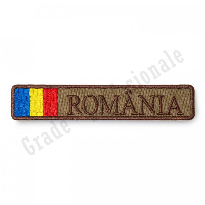 ecuson brodat cu text "ROMANIA" pe suport textil kaki forte terestre