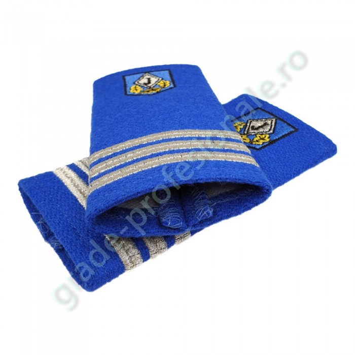 grade capitan jandarmi brodate pe suport textil din lana de culoare bleu-jandarm